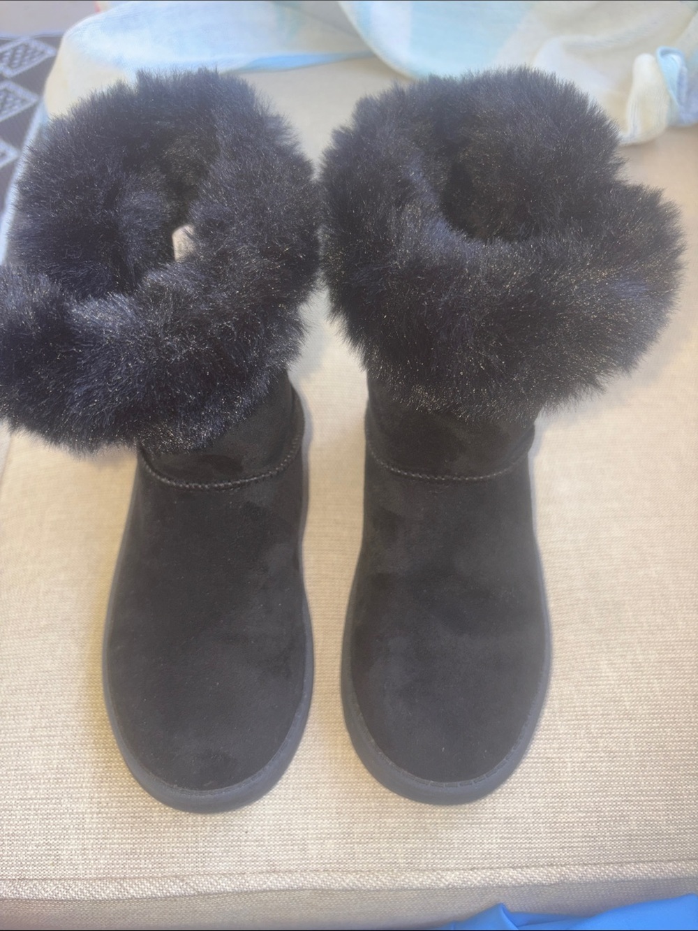Black Faux Fur Cuff Winter Boots - Girls size 1